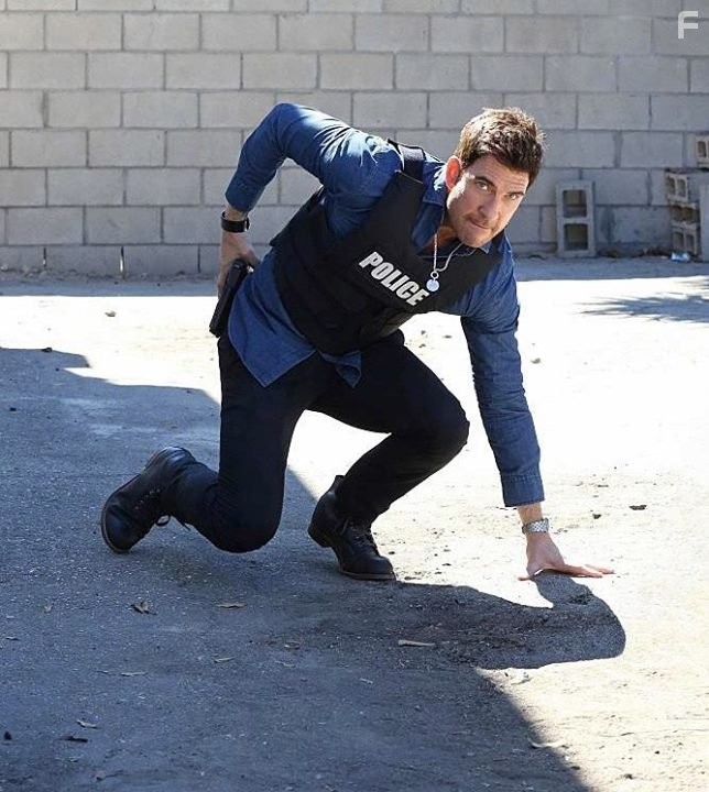 Dylan McDermott in Преследователь (2014)