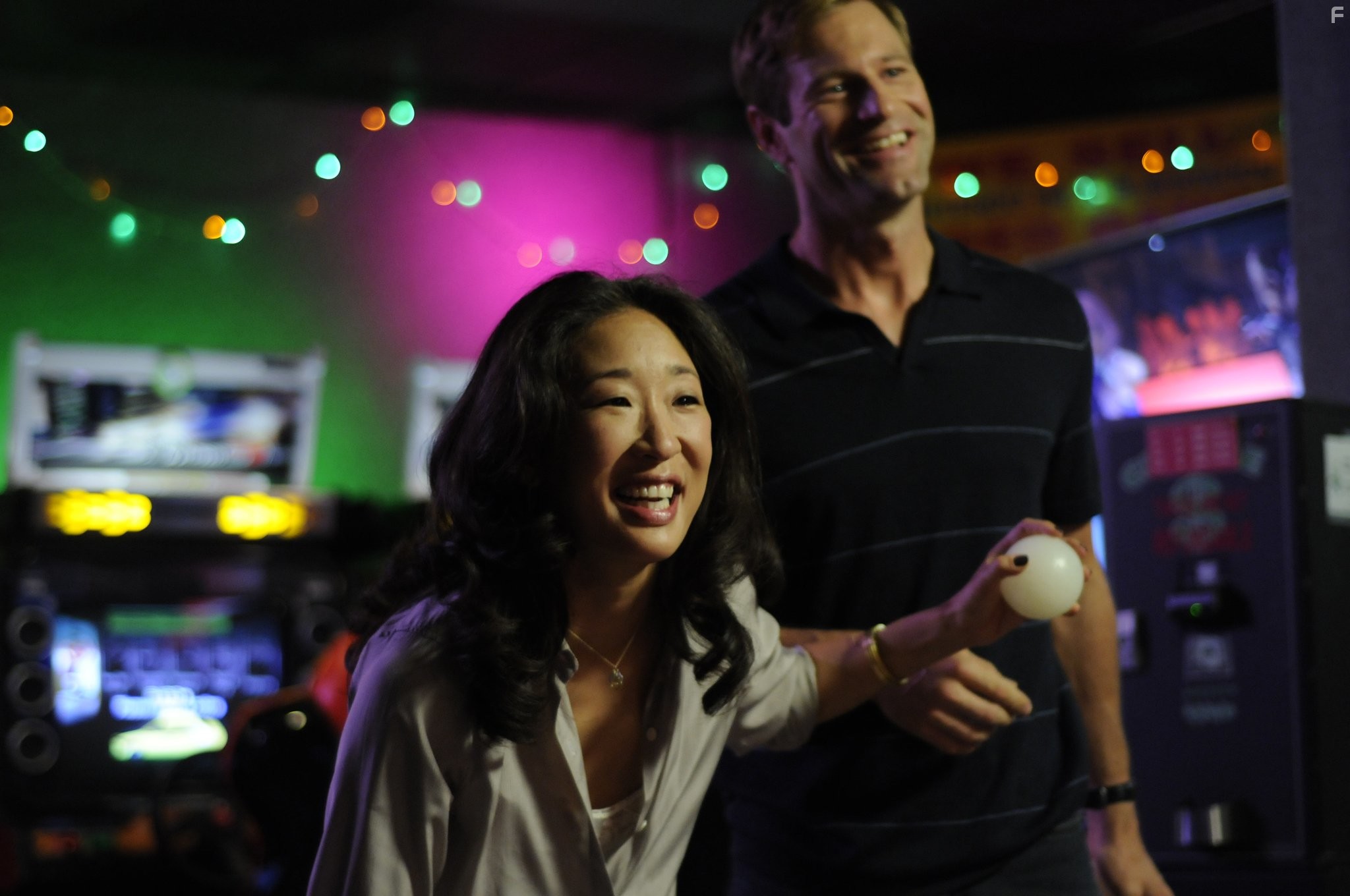 Aaron Eckhart and Sandra Oh in Кроличья нора (2010)