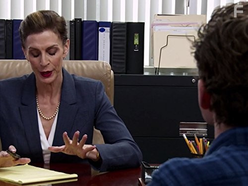 Jordana Capra and Glenn Howerton in В Филадельфии всегда солнечно (2005)