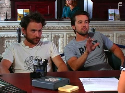 Charlie Day and Rob McElhenney in В Филадельфии всегда солнечно (2005)