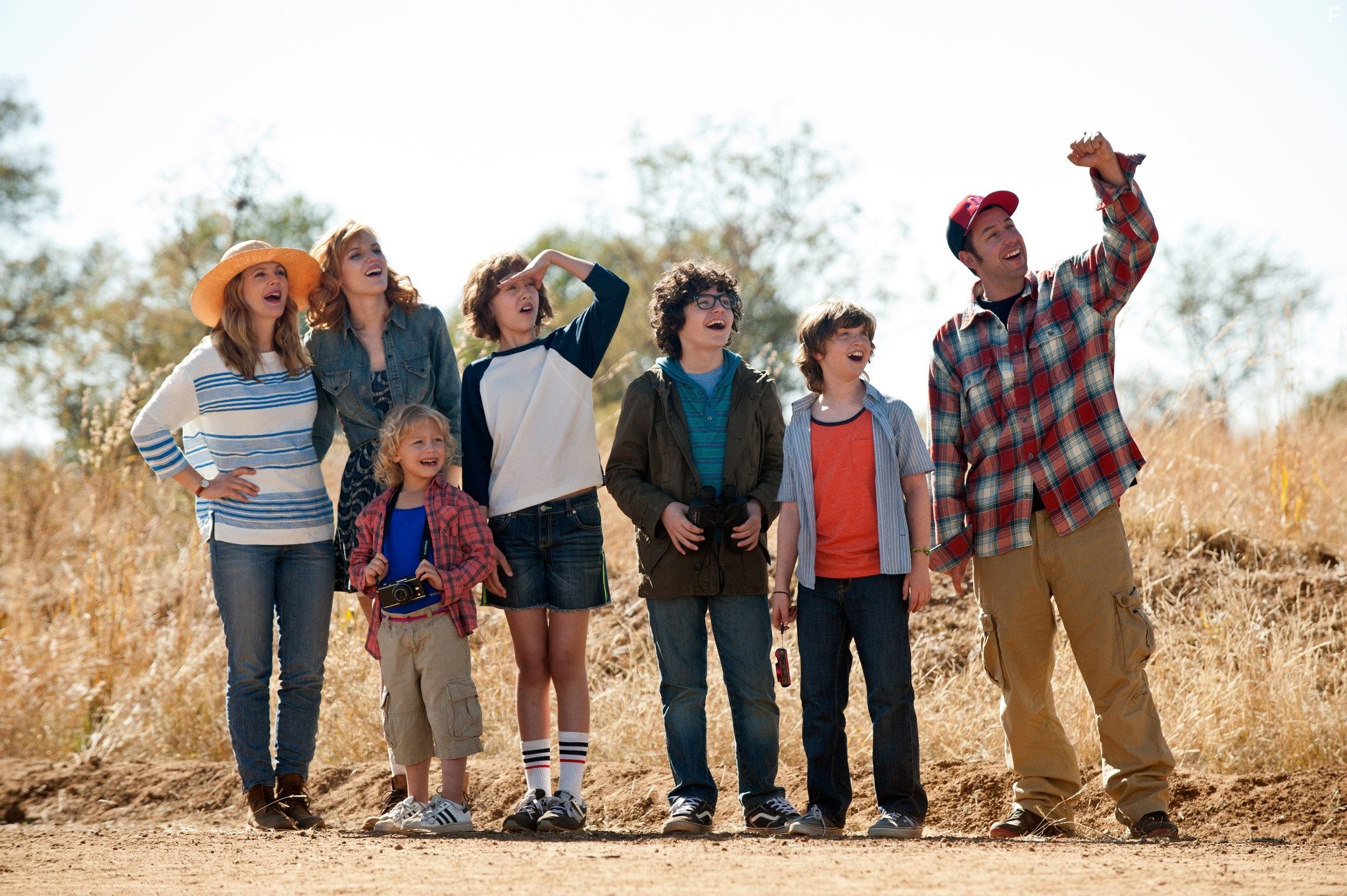 Drew Barrymore, Adam Sandler, Bella Thorne, Kyle Red Silverstein, Emma Fuhrmann, Braxton Beckham, and Alyvia Alyn Lind in Смешанные (2014)