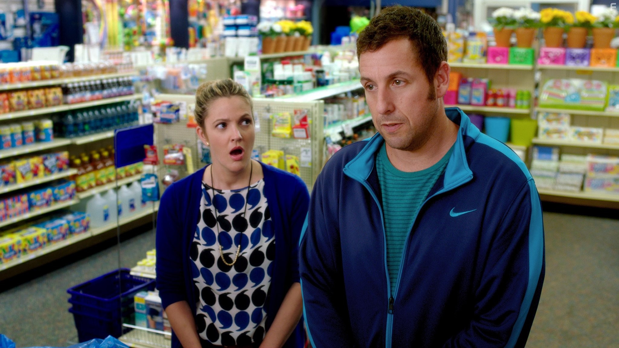 Drew Barrymore and Adam Sandler in Смешанные (2014)