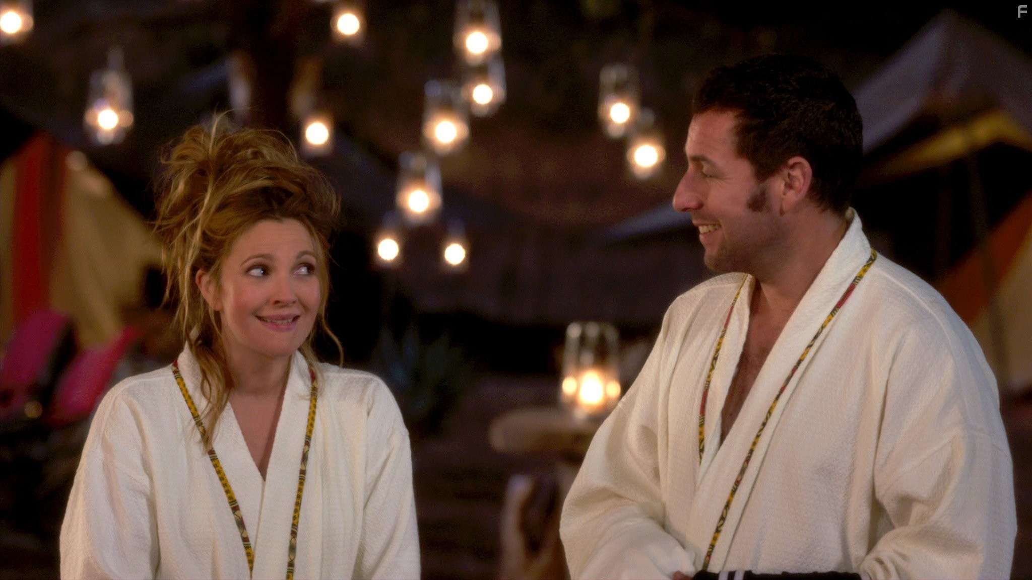 Drew Barrymore and Adam Sandler in Смешанные (2014)