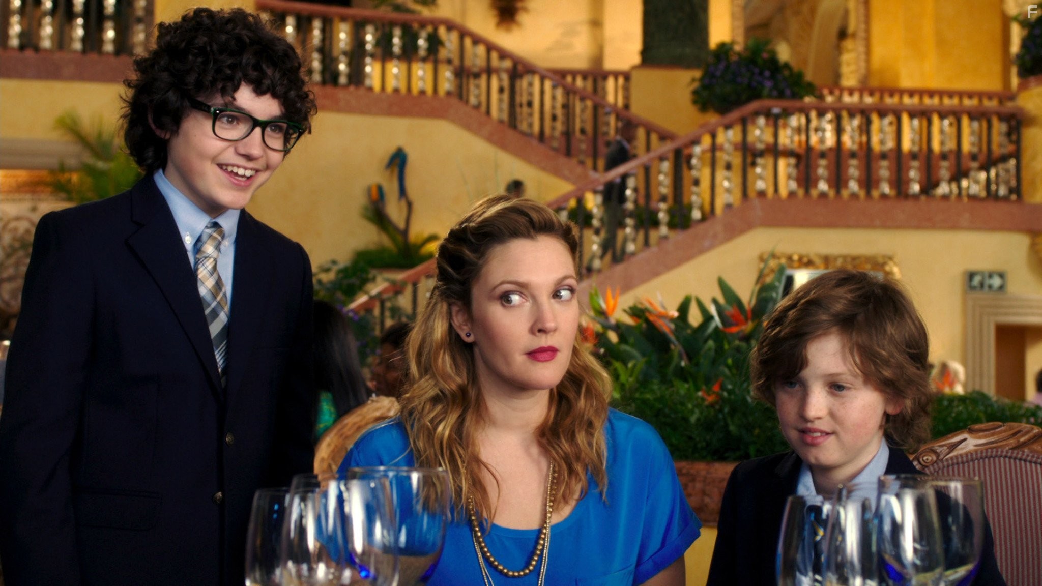 Drew Barrymore, Kyle Red Silverstein, and Braxton Beckham in Смешанные (2014)