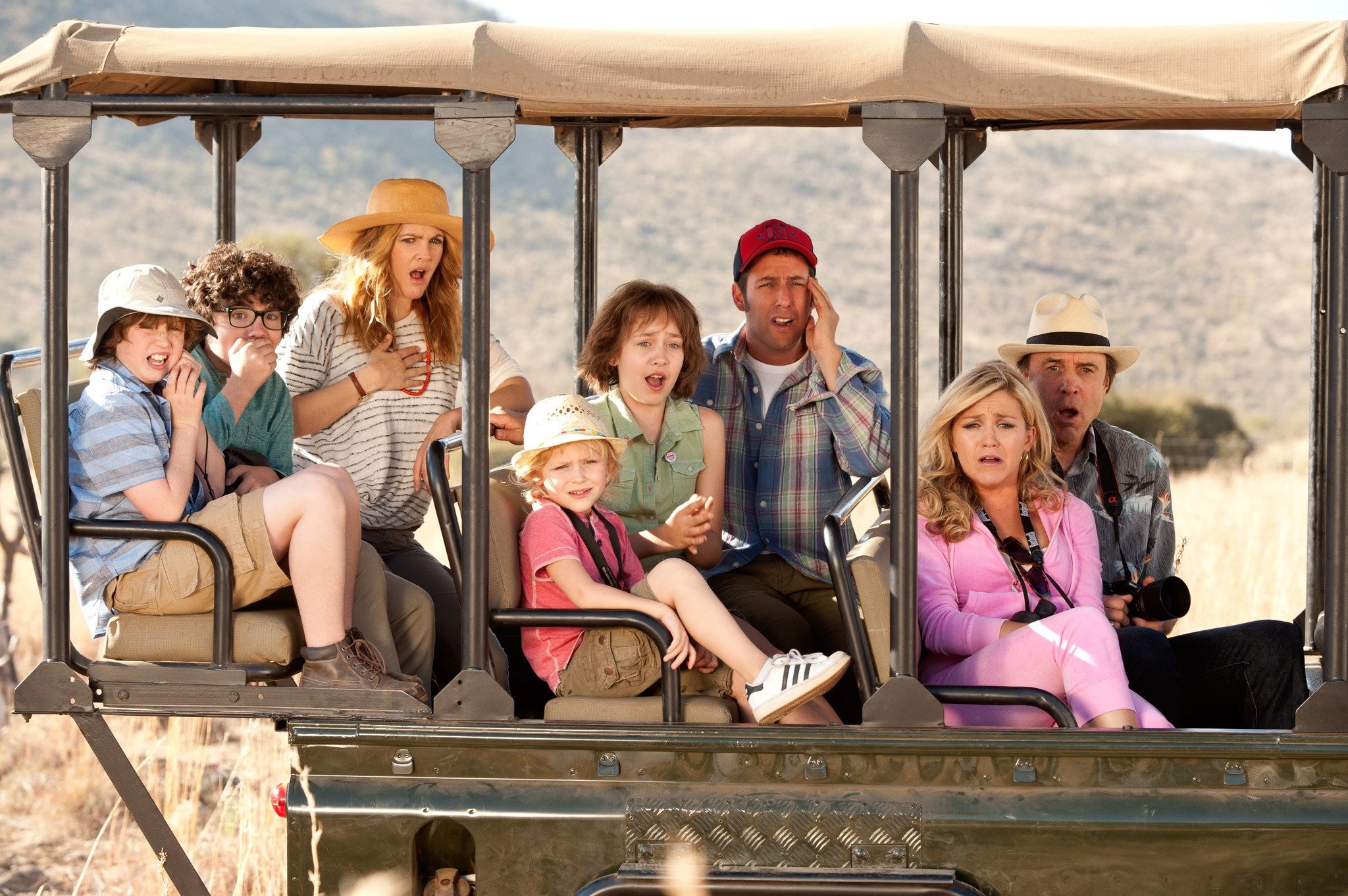 Drew Barrymore, Adam Sandler, Kevin Nealon, Wendi McLendon-Covey, Emma Fuhrmann, and Braxton Beckham in Смешанные (2014)