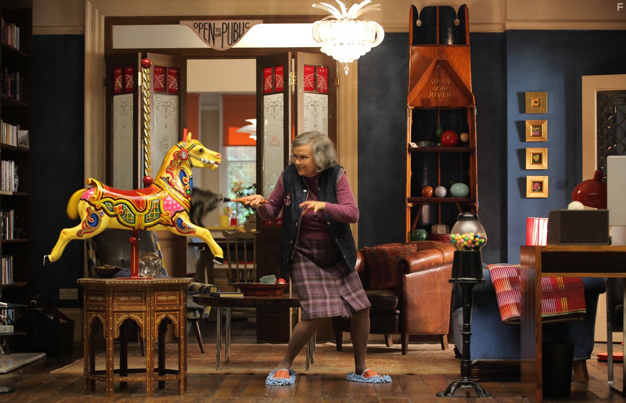 Julie Walters in Приключения Паддингтона (2014)