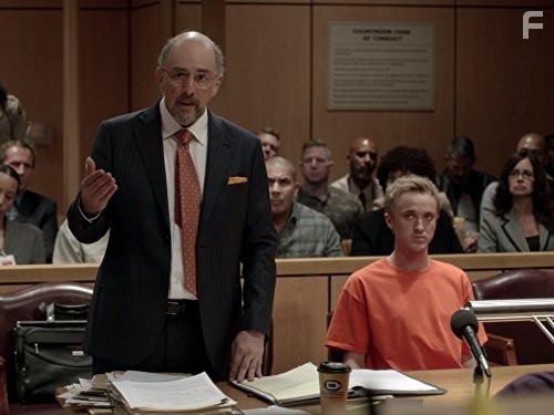 Tom Felton and Richard Schiff in Убийство первой степени (2014)