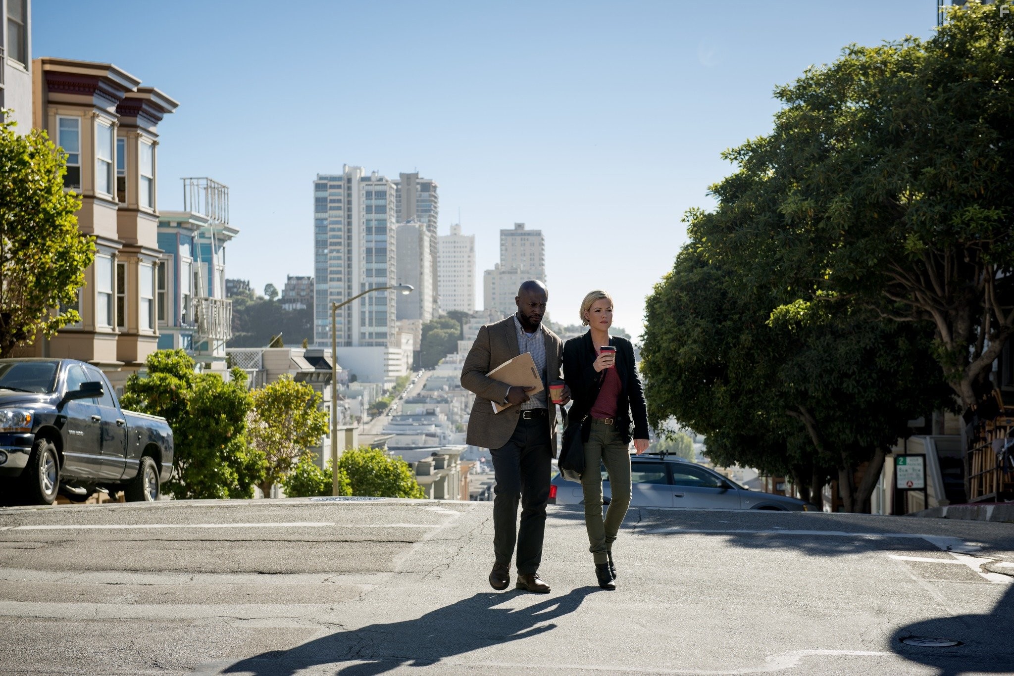 Taye Diggs and Kathleen Robertson in Убийство первой степени (2014)