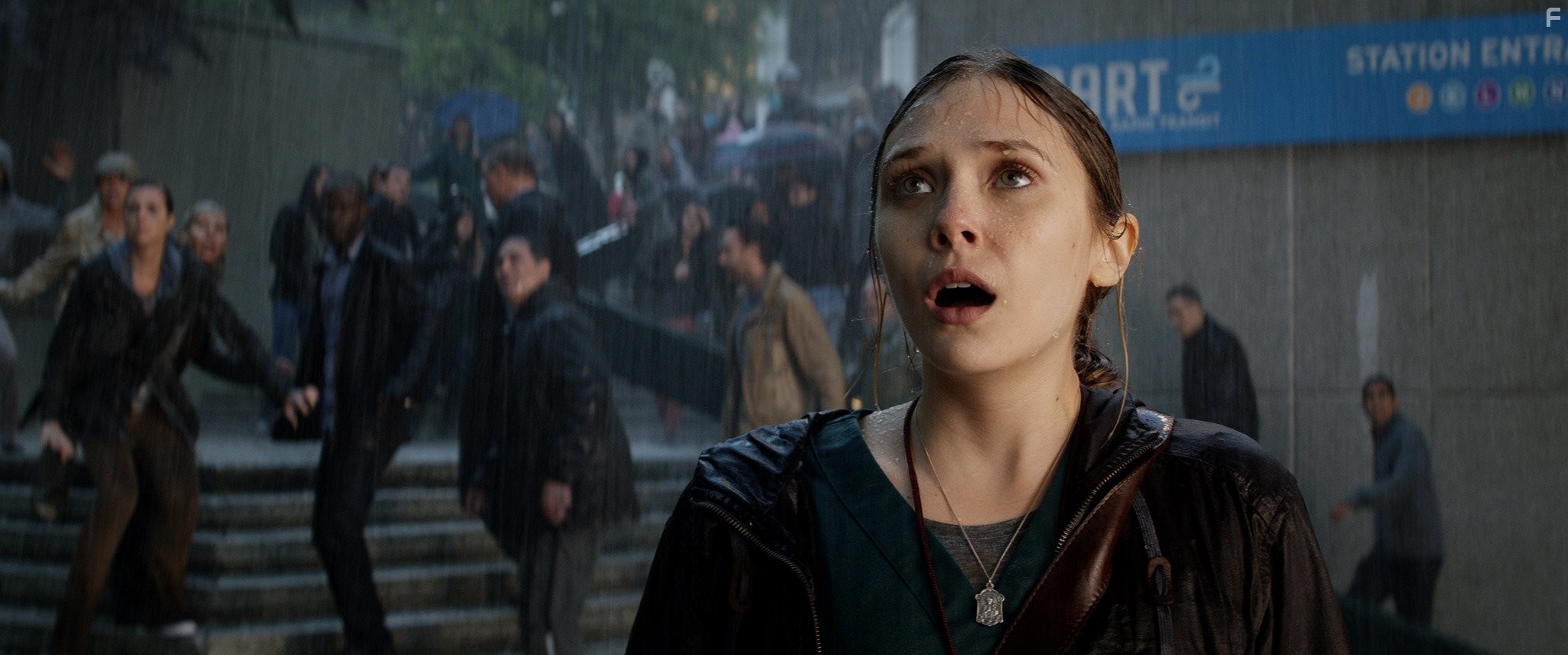 Elizabeth Olsen in Годзилла (2014)