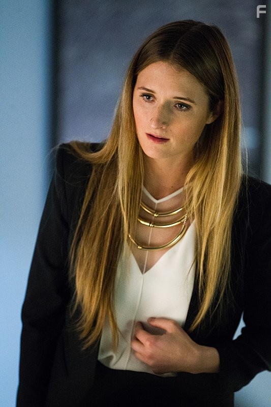 Grace Gummer in За пределами (2014)