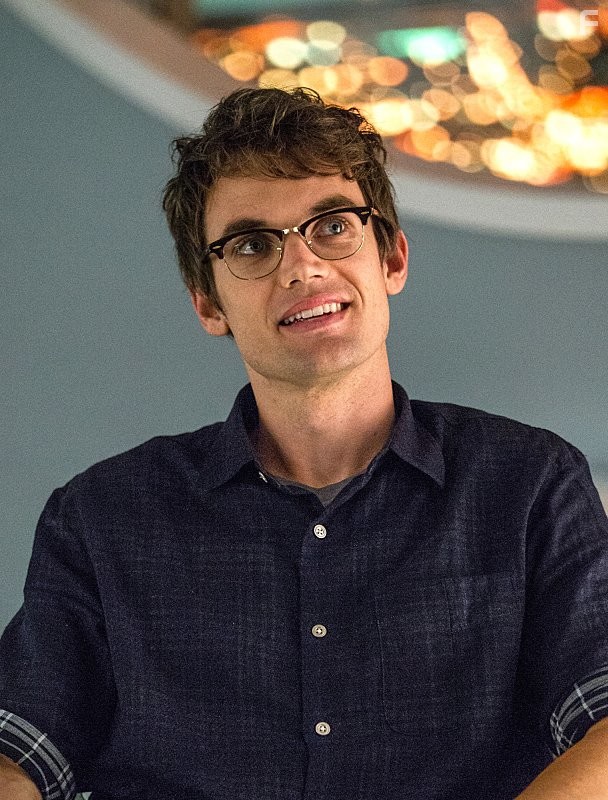 Tyler Hilton in За пределами (2014)