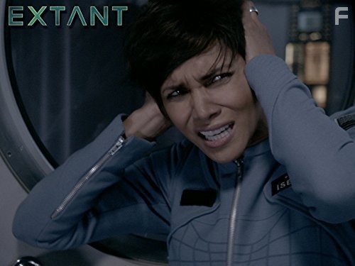 Halle Berry in За пределами (2014)