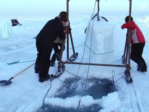 Bering Sea Gold: Under the Ice (2012)