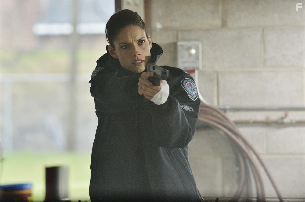 Missy Peregrym in Копы-новобранцы (2010)