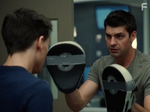 Gregory Smith and Travis Milne in Копы-новобранцы (2010)