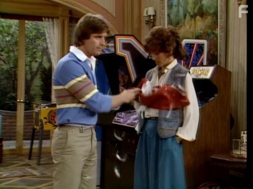 Joel Higgins in Серебряные ложки (1982)