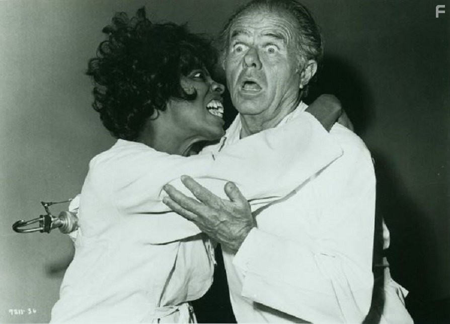Elisha Cook Jr. and Vonetta McGee in Блакула (1972)