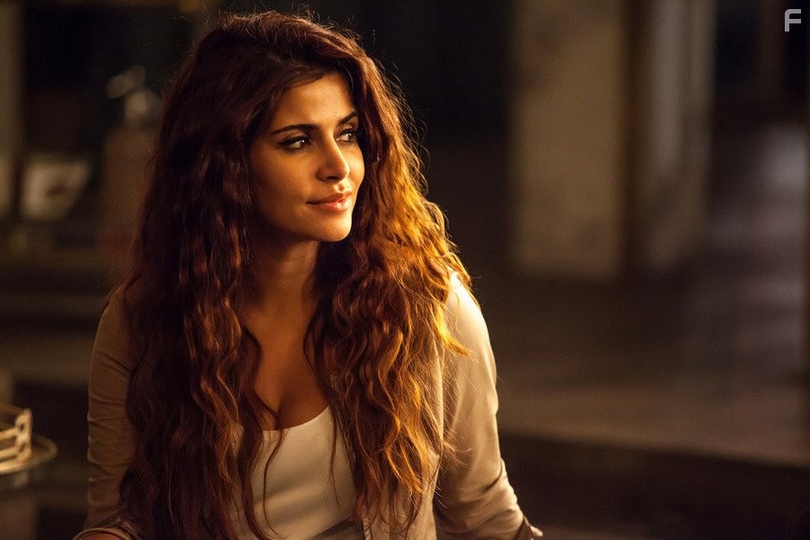 Shivani Ghai in Доминион (2014)