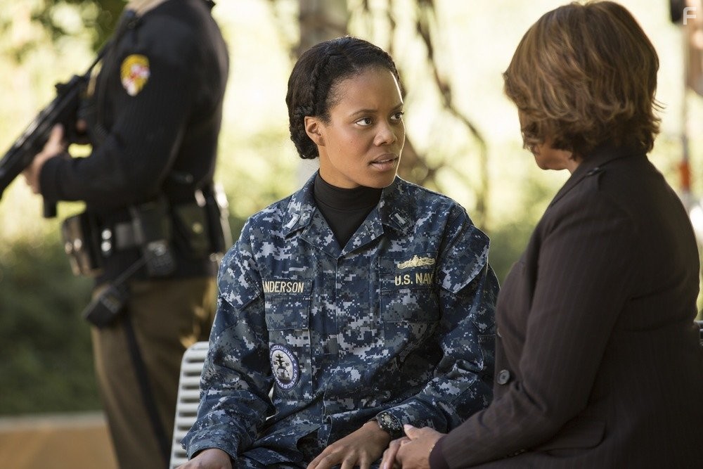 Alfre Woodard and Christina Elmore in Последний корабль (2014)