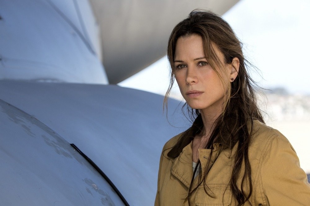 Rhona Mitra in Последний корабль (2014)
