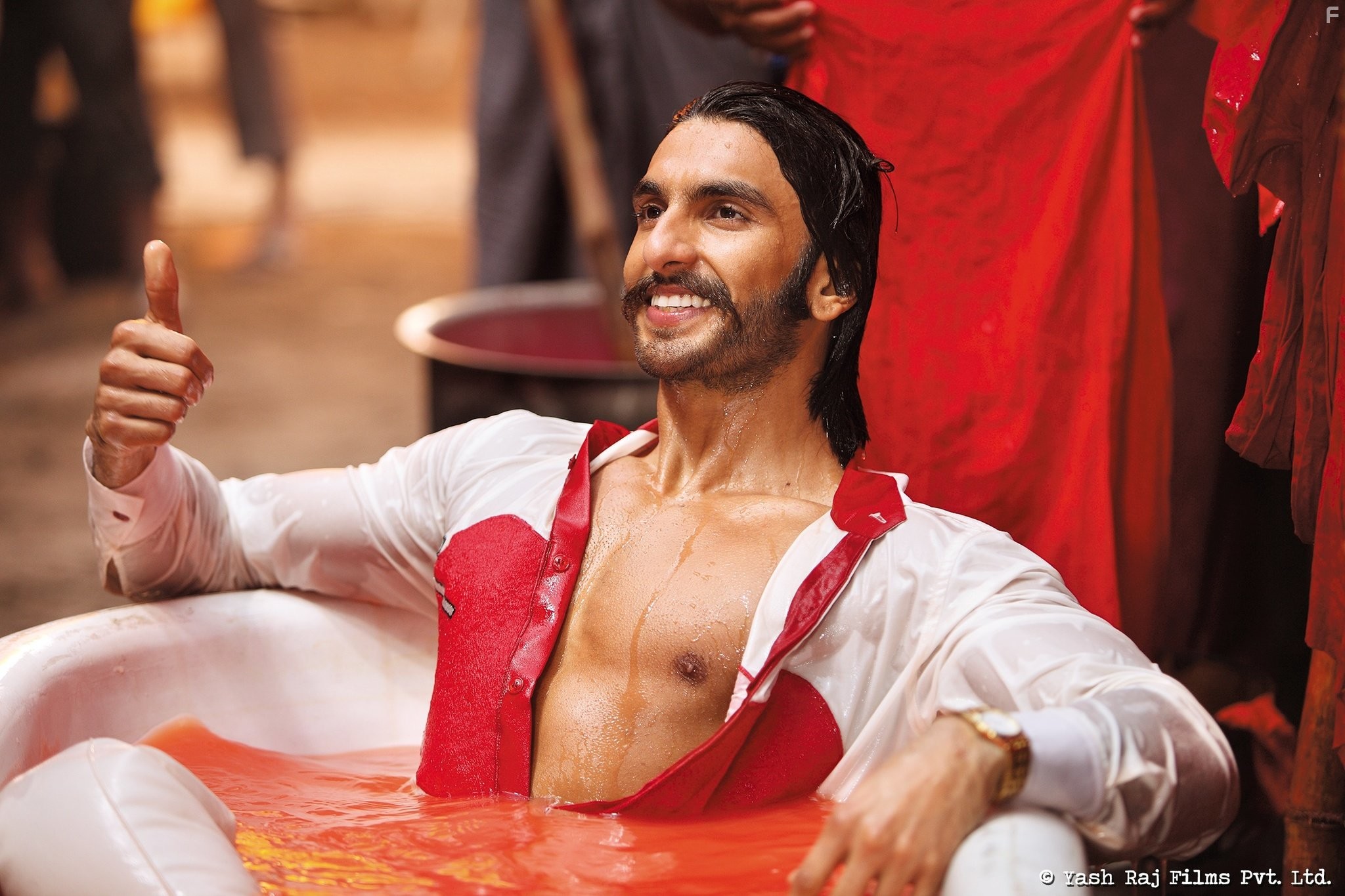 Ranveer Singh in Вне закона (2014)