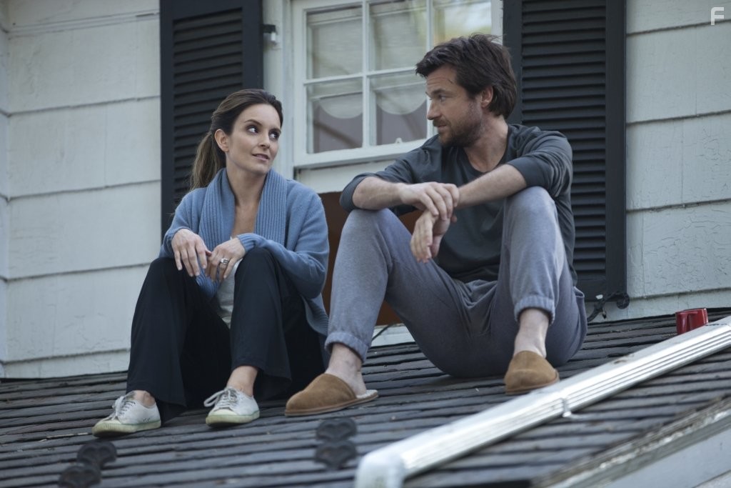 Jason Bateman and Tina Fey in Дальше живите сами (2014)
