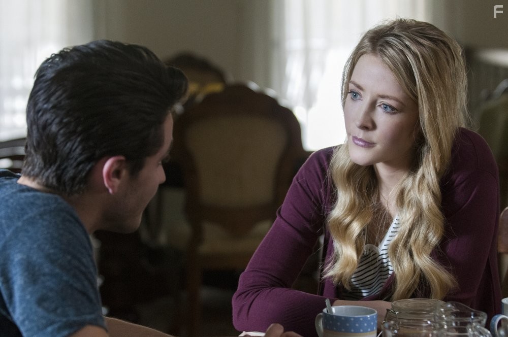 Jennifer Finnigan in Тиран (2014)