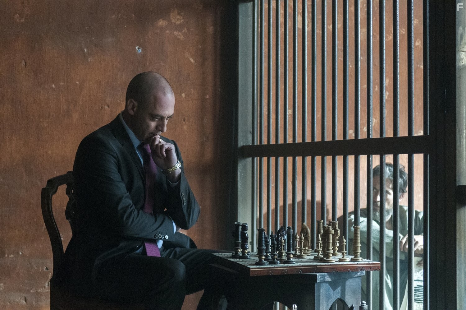 Adam Rayner in Тиран (2014)