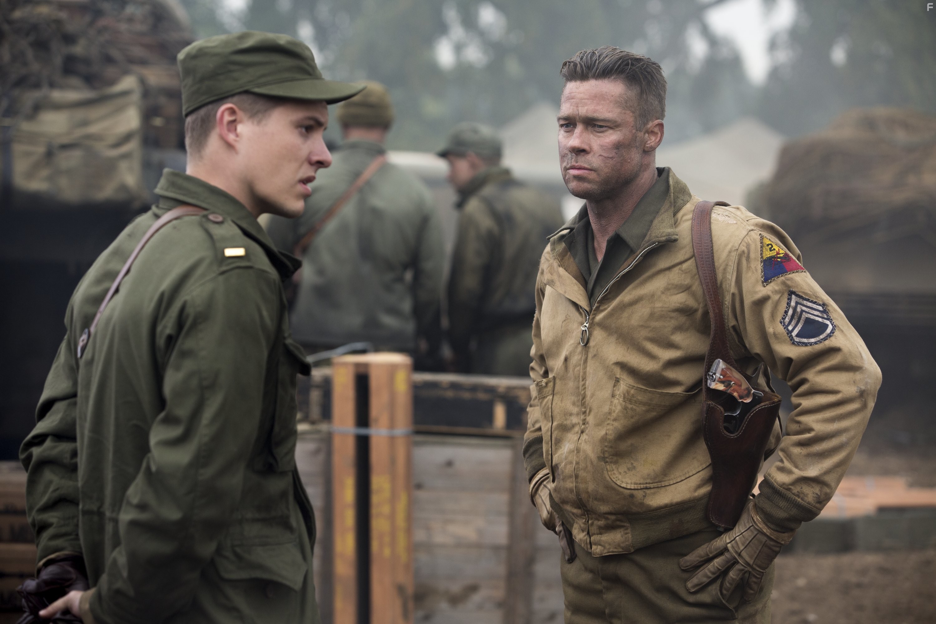 Brad Pitt and Xavier Samuel in Ярость (2014)