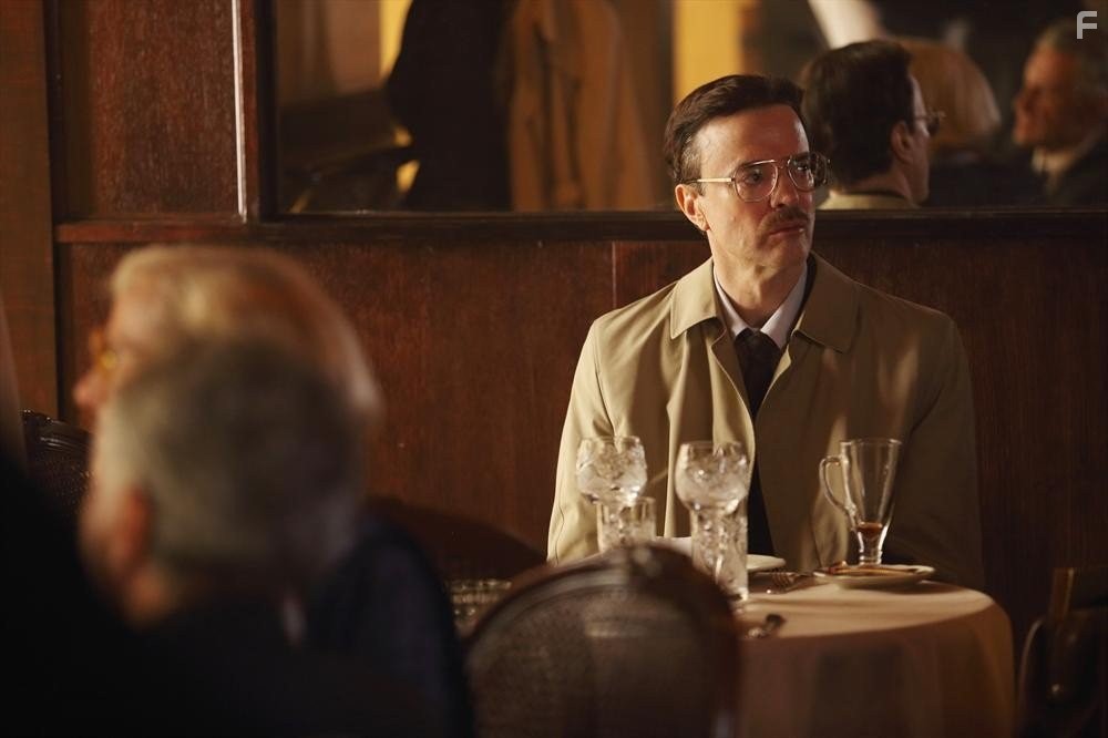 Paul Rhys in Активы (2014)