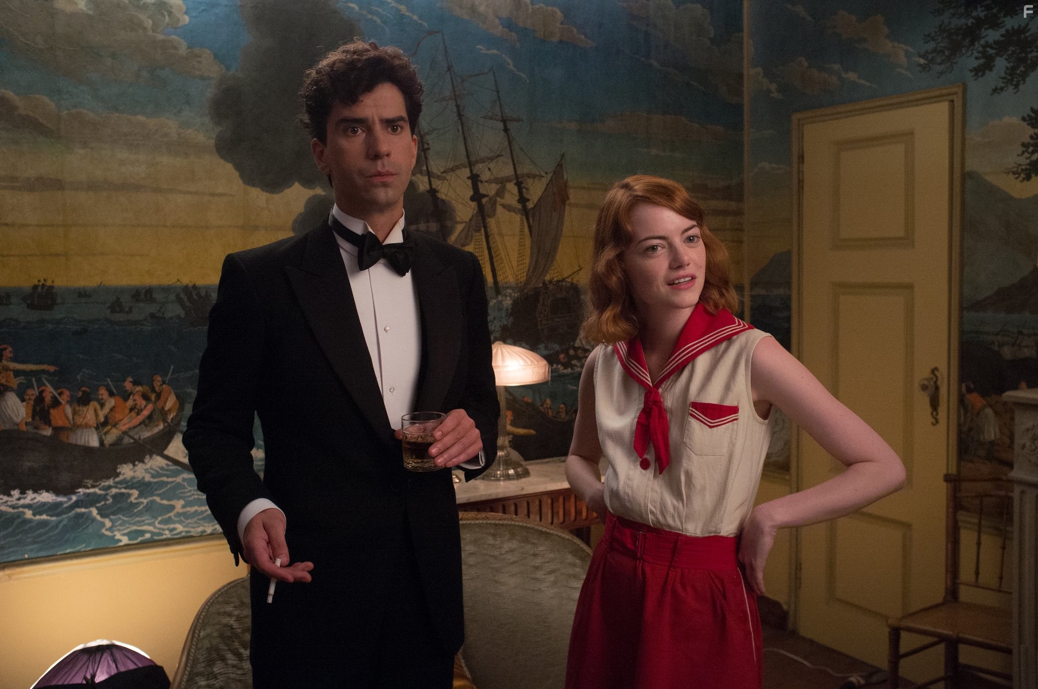Hamish Linklater and Emma Stone in Магия лунного света (2014)