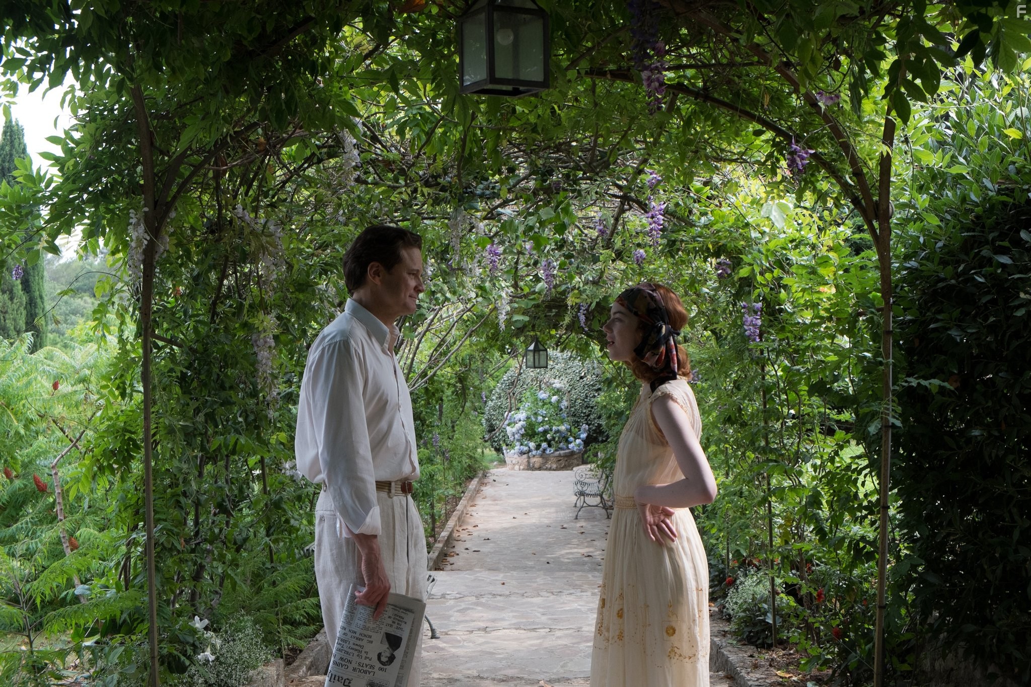 Colin Firth and Emma Stone in Магия лунного света (2014)