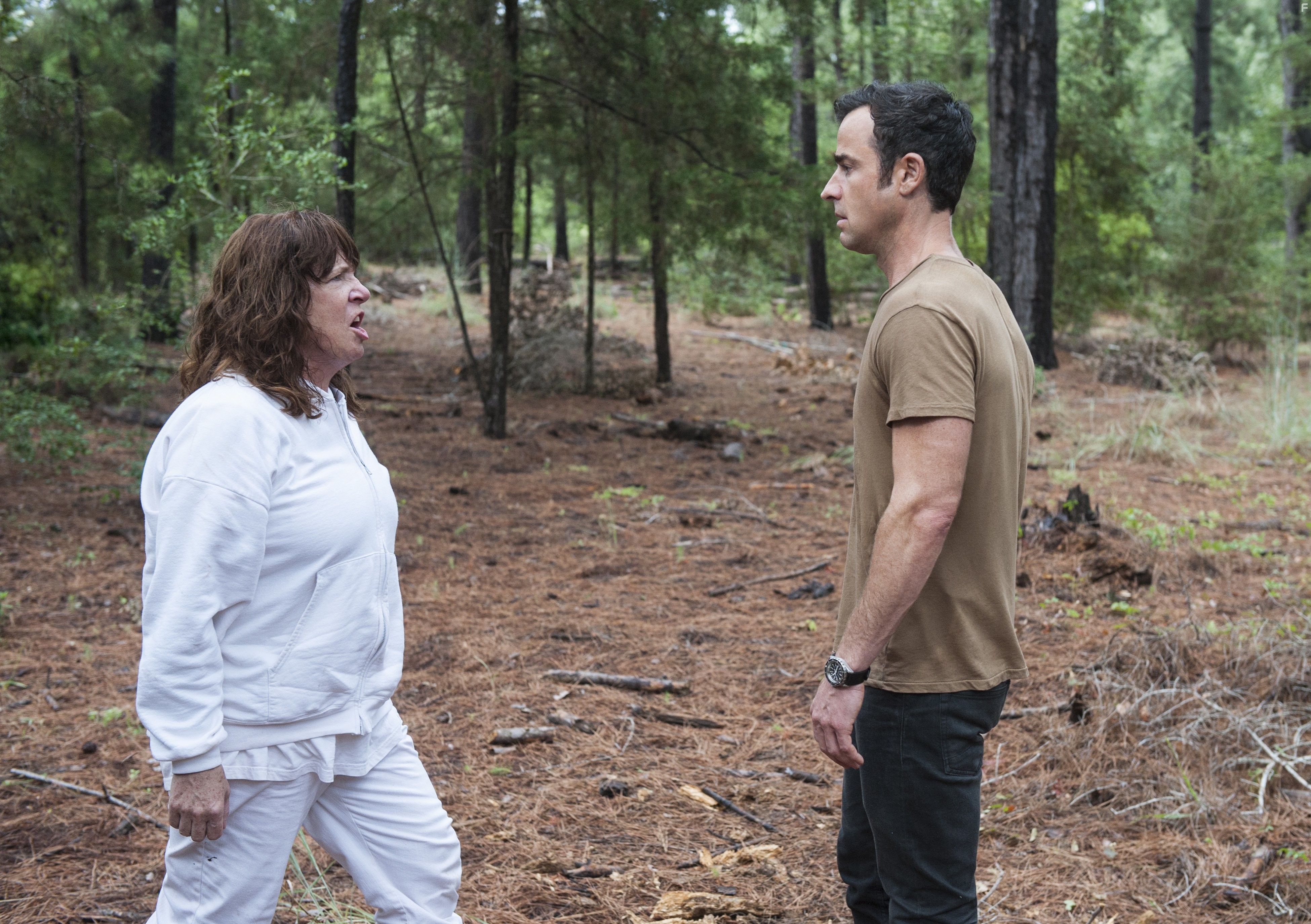 Ann Dowd and Justin Theroux in Оставленные (2014)