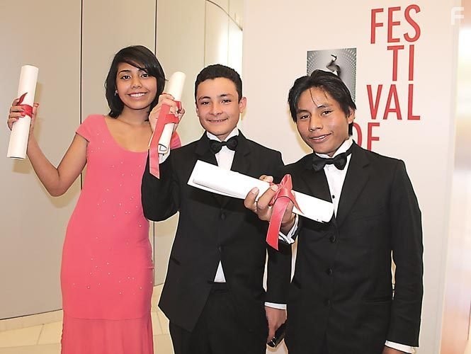 Золотая клетка (2013)