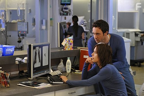 Katherine Moennig and Alex O'Loughlin in Three Rivers (2009)