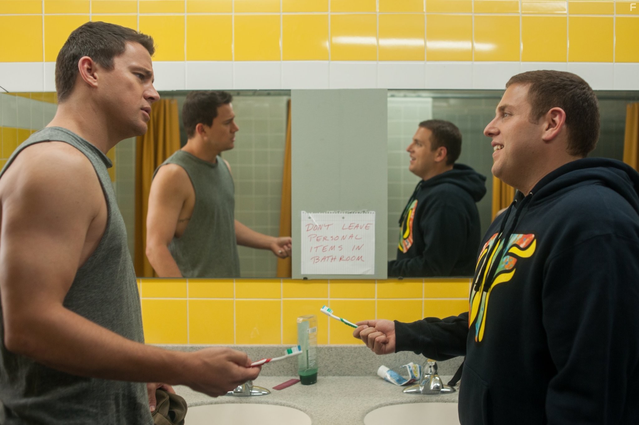 Channing Tatum and Jonah Hill in Мачо & ботан 2 (2014)