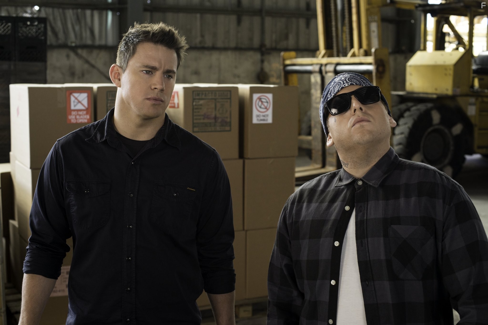 Channing Tatum and Jonah Hill in Мачо & ботан 2 (2014)