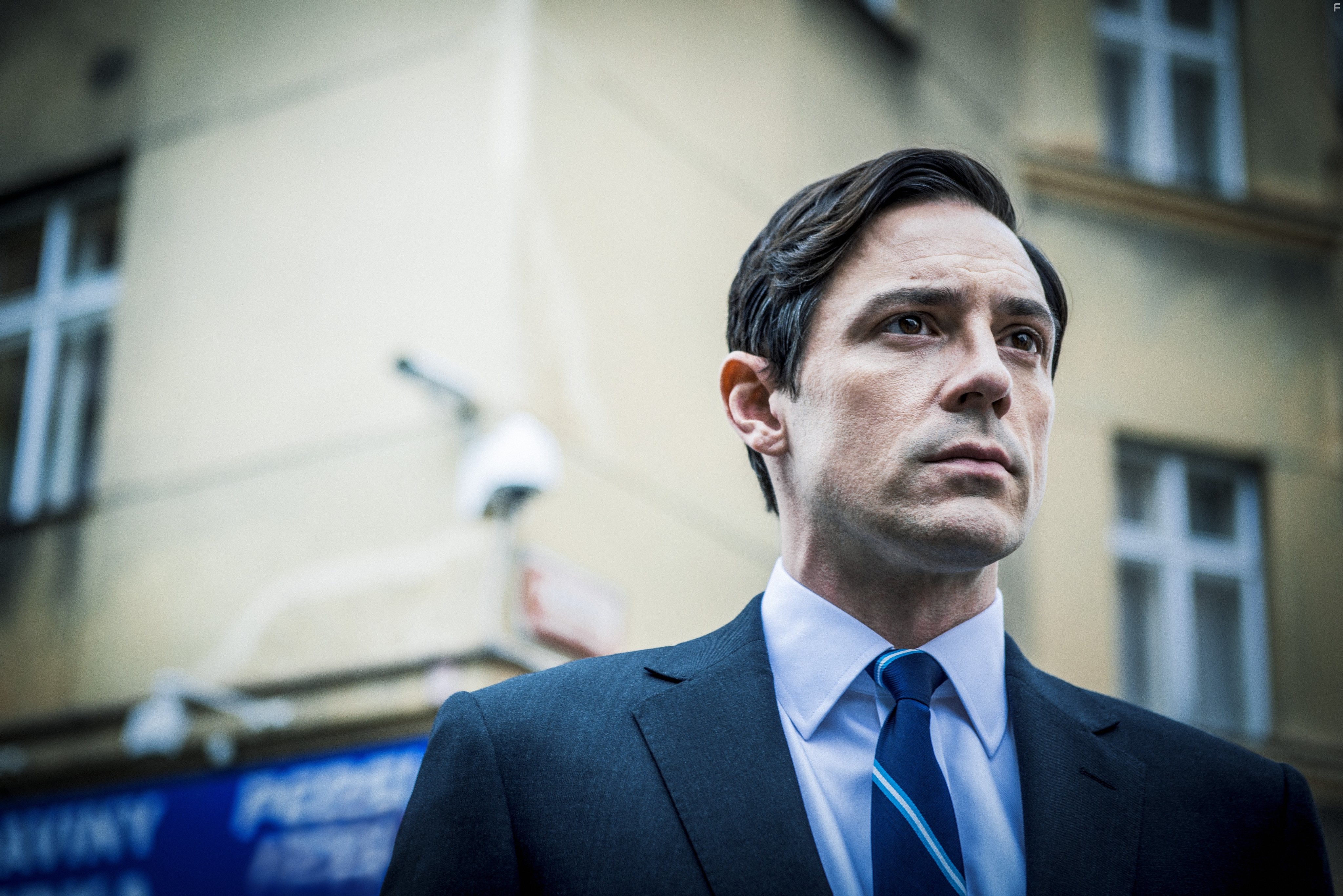 Steve Kazee in Легенды (2014)