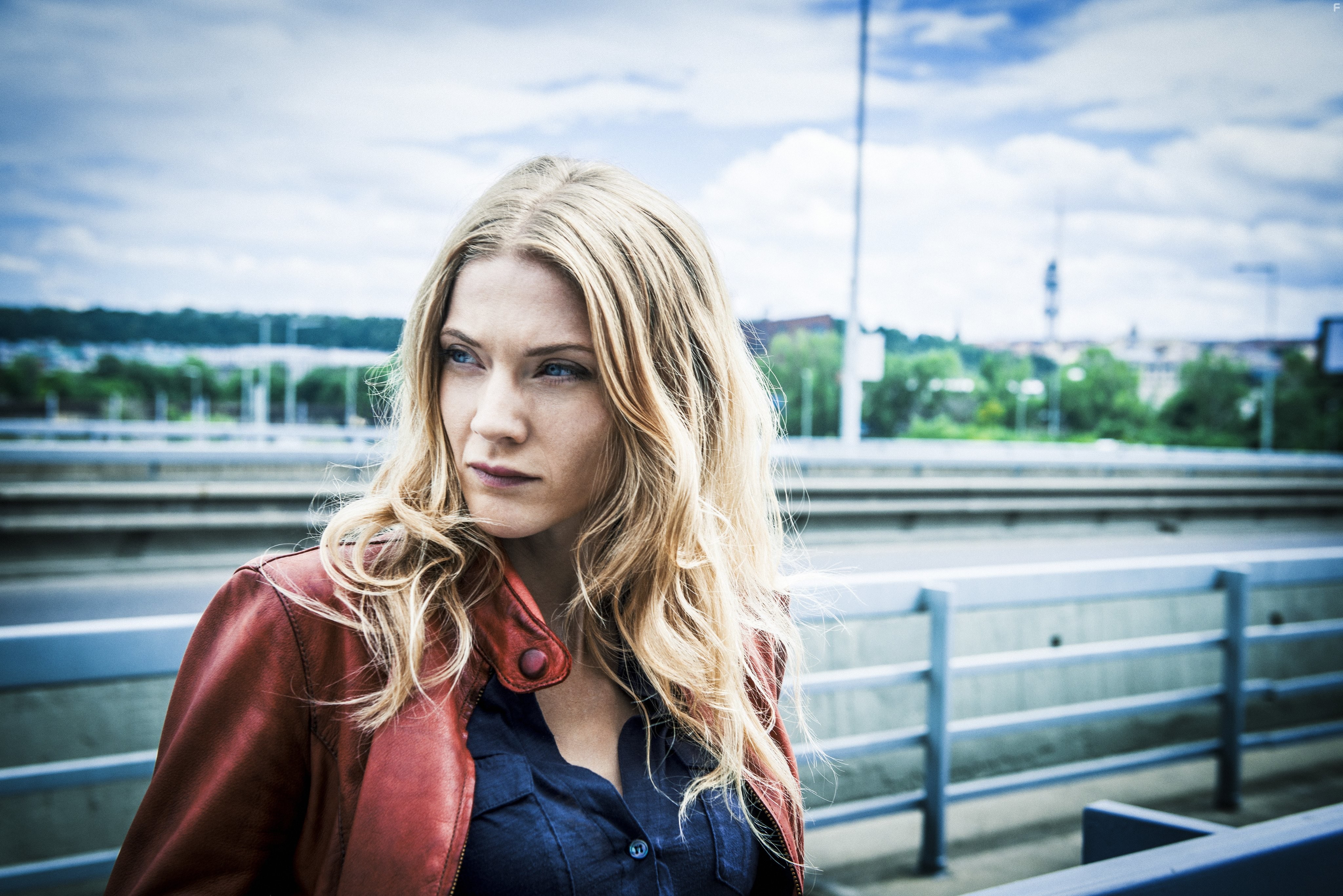 Winter Ave Zoli in Легенды (2014)