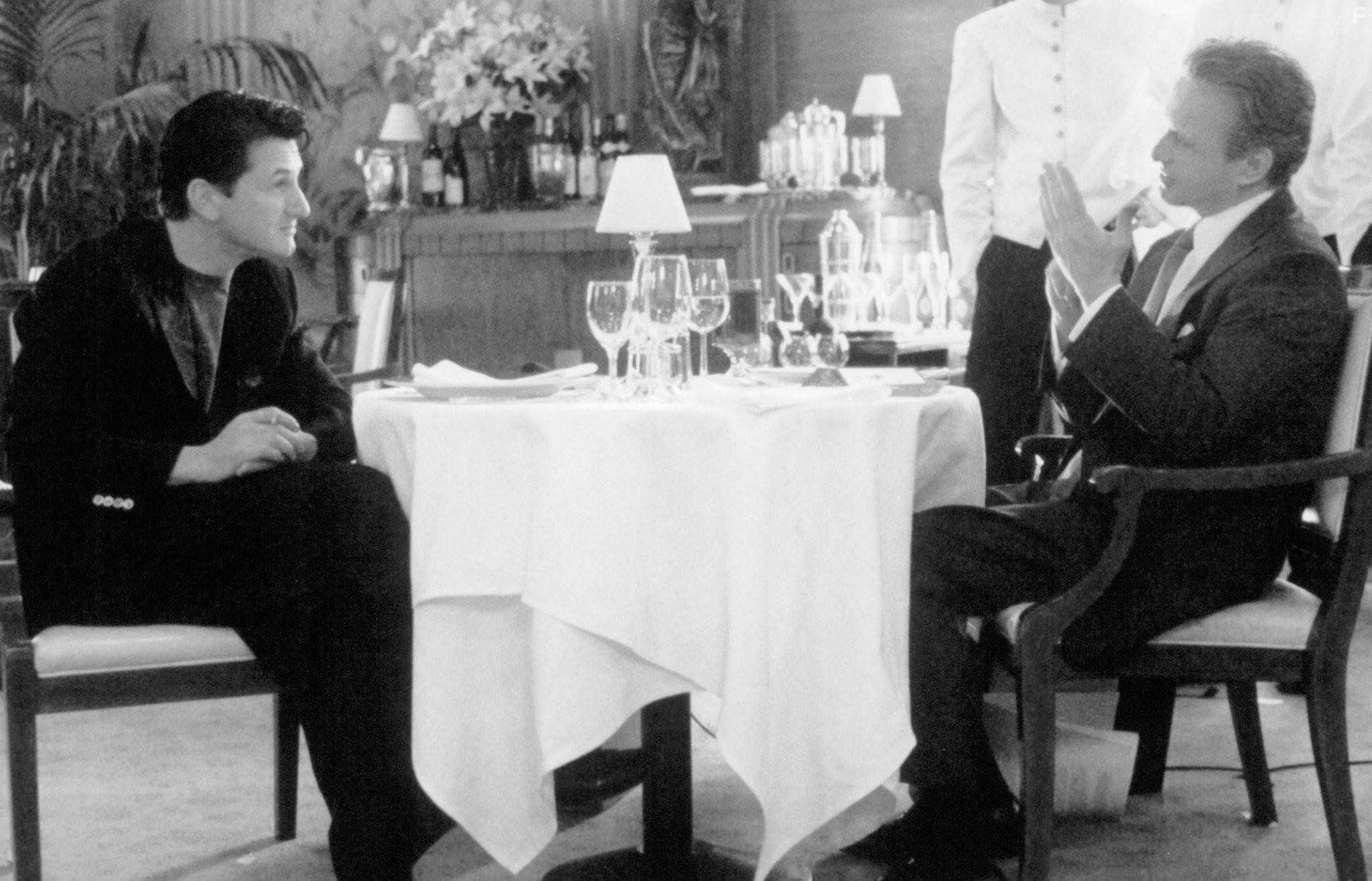 Michael Douglas and Sean Penn in Игра (1997)