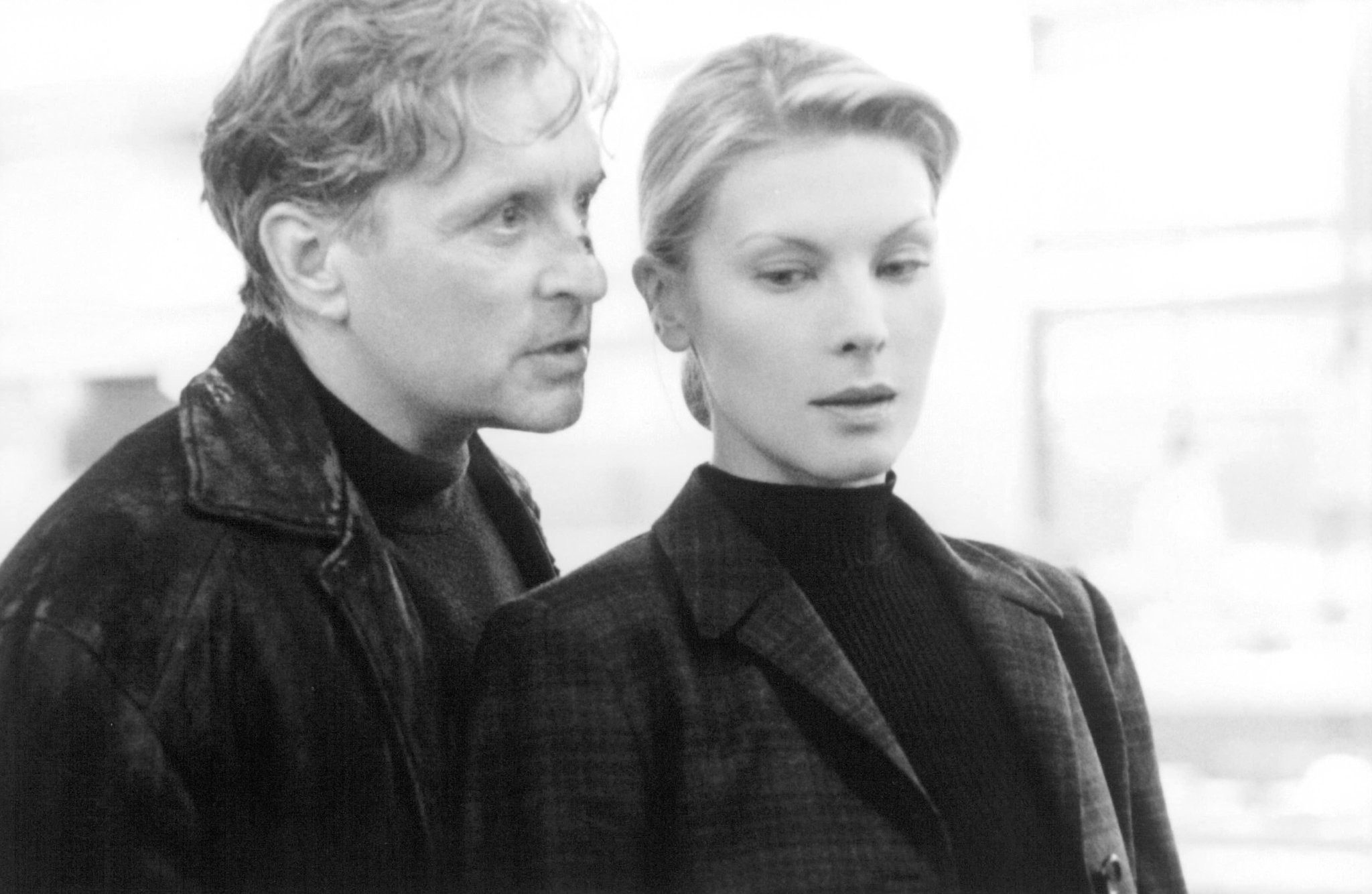 Michael Douglas and Deborah Kara Unger in Игра (1997)