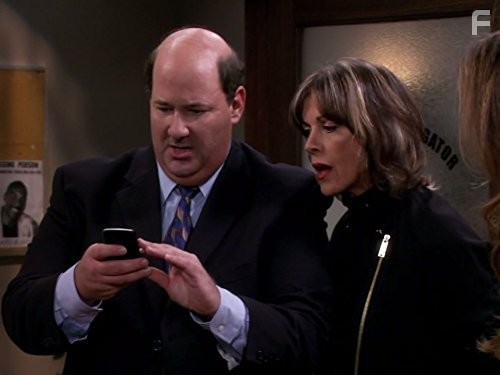 Wendie Malick and Brian Baumgartner in Красотки в Кливленде (2010)