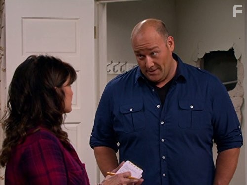 Valerie Bertinelli and Will Sasso in Красотки в Кливленде (2010)