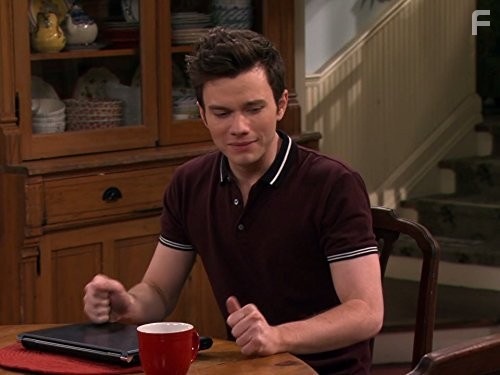 Chris Colfer in Красотки в Кливленде (2010)