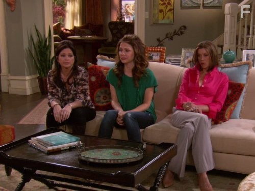 Valerie Bertinelli, Jane Leeves, and Wendie Malick in Красотки в Кливленде (2010)