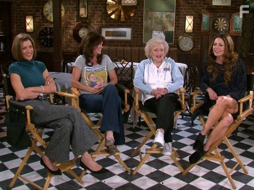 Valerie Bertinelli, Jane Leeves, Wendie Malick, and Betty White in Красотки в Кливленде (2010)