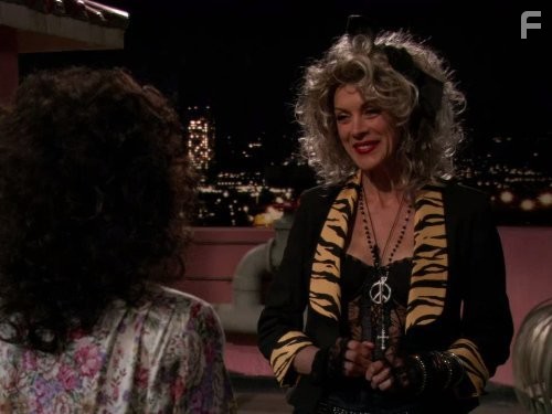 Wendie Malick in Красотки в Кливленде (2010)