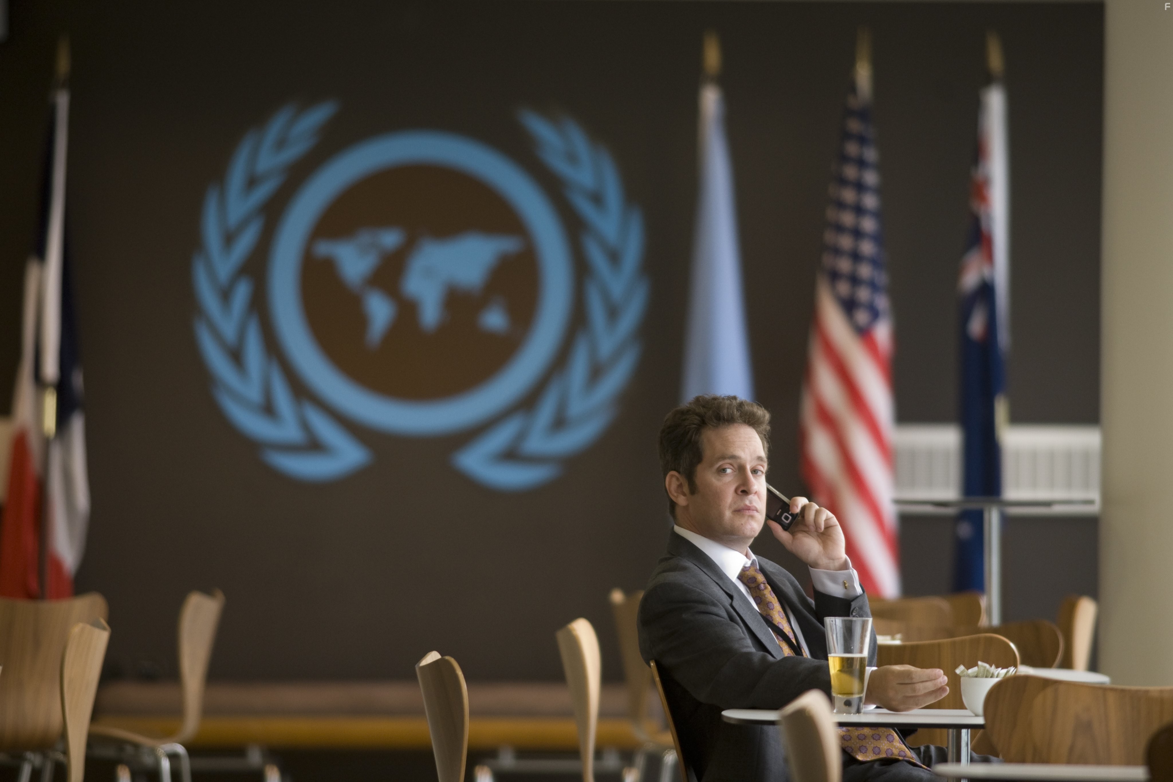 Tom Hollander in В петле (2009)