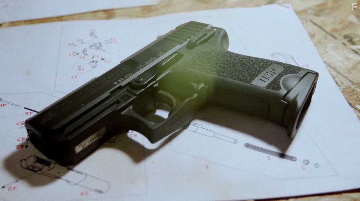 Женщина-пистолет (2014)