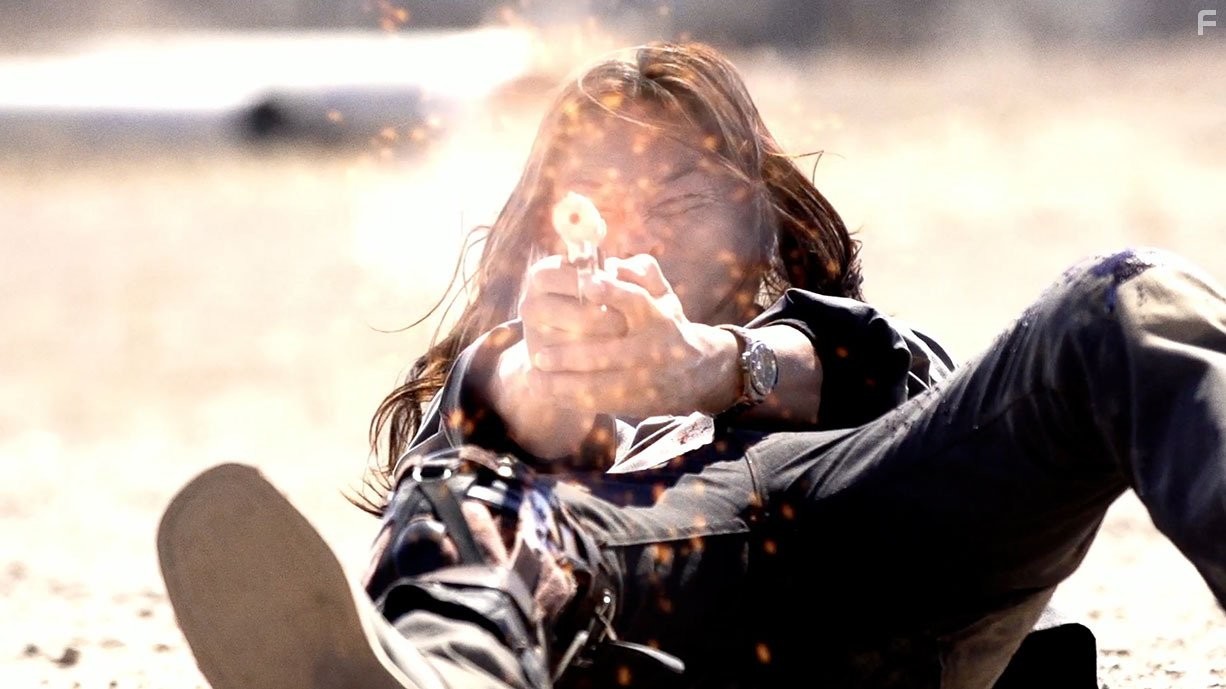 Kairi Narita in Женщина-пистолет (2014)